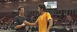 Stretta di mano tra Bolelli e Murray