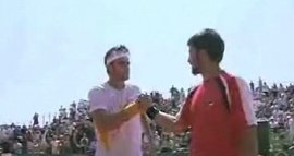 Stretta di mano tra Simone Bolelli e Janko Tipsarevic