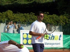 Omar Camporese in carriera ha vinto 2 tornei del circuito ATP (Milano e Rotterdam)