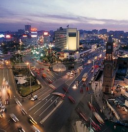 Casablanca conta quasi 3 milioni di abitanti.