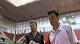 Stetta di mano tra Crugnola e Wawrinka
