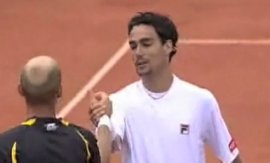 Stretta di mano tra Fognini e Davydenko