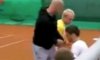 Video del Giorno: Stefan Koubek prende per il collo Daniel Koellerer