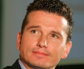 Richard Krajicek ha vinto il torneo di Wimbledon nel 1996 battendo in finale MaliVai Washington