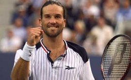 Patrick Rafter in carriera ha vinto due prove dello slam ed è stato finalista nel torneo di Wimbledon nel 2000 e nel 2001