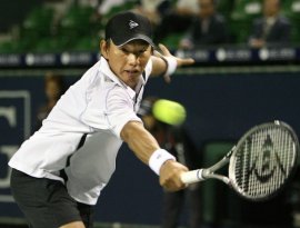 Takao Suzuki testa di serie n.8 nelle quali di Dallas