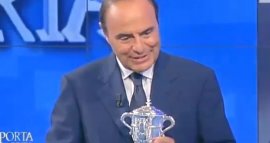 Bruno Vespa con la coppa del Roland Garros