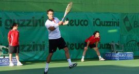 Daniele Bracciai ha vinto in carriera un torneo del circuito ATP in singolare e doppio