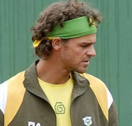 Guga Kuerten conquistò la prima posizione al mondo il 4 dicembre del 2000.